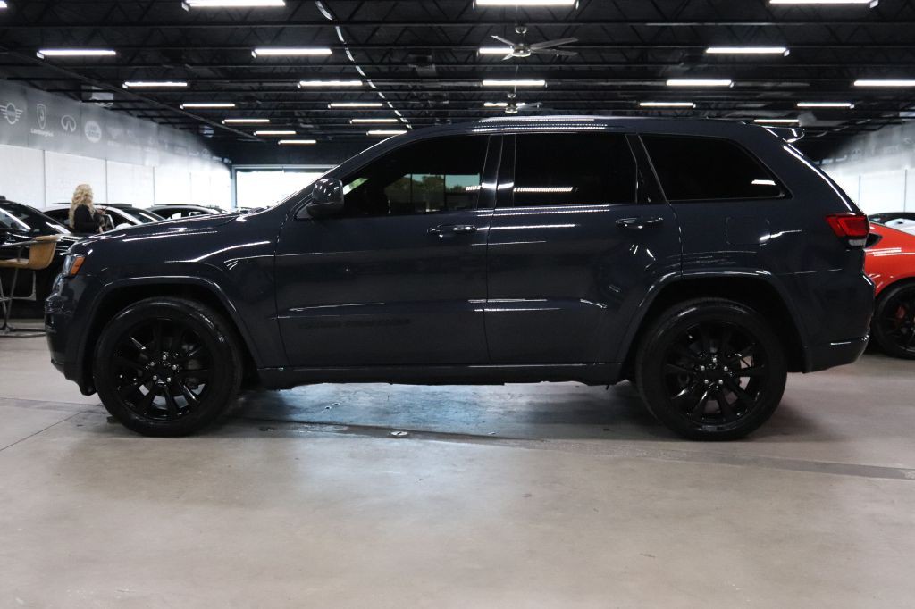 2018 Jeep Grand Cherokee Image 2