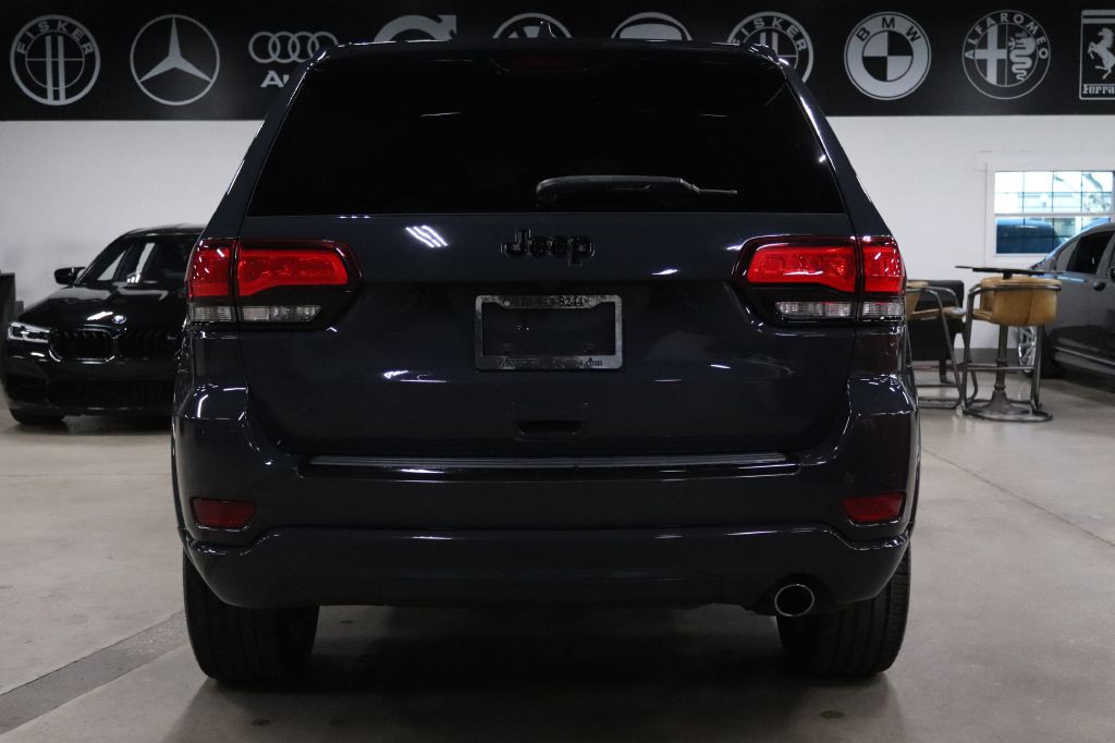 2018 Jeep Grand Cherokee Image 4