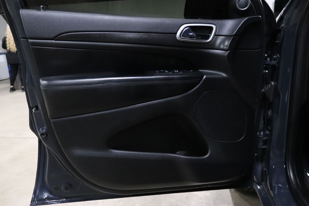 2018 Jeep Grand Cherokee Image 9