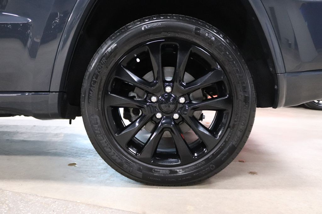 2018 Jeep Grand Cherokee Image 32