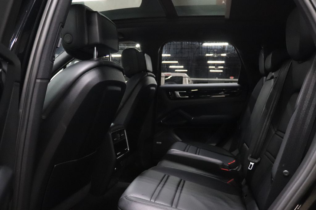 2019 Porsche Cayenne Image 14