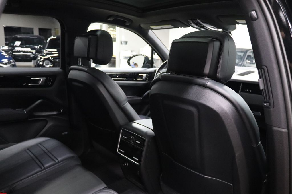 2019 Porsche Cayenne Image 21