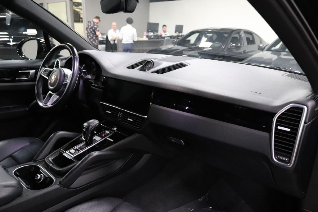 2019 Porsche Cayenne Image 25
