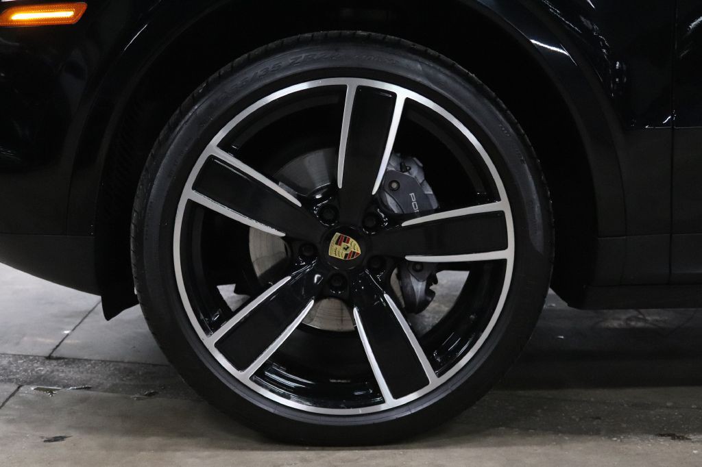 2019 Porsche Cayenne Image 37
