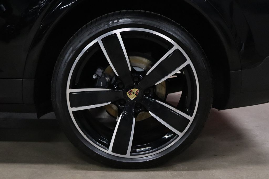 2019 Porsche Cayenne Image 38