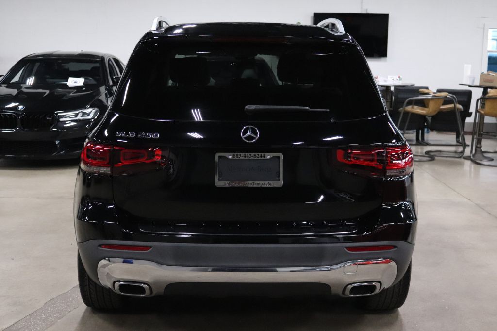 2021 Mercedes-Benz GLB Image 4