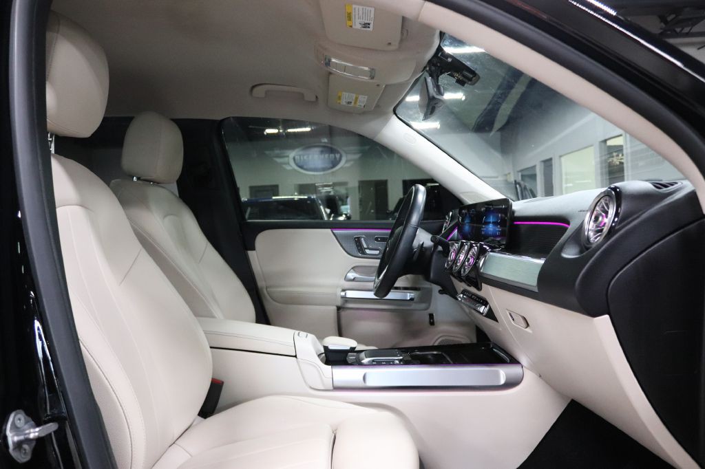 2021 Mercedes-Benz GLB Image 24