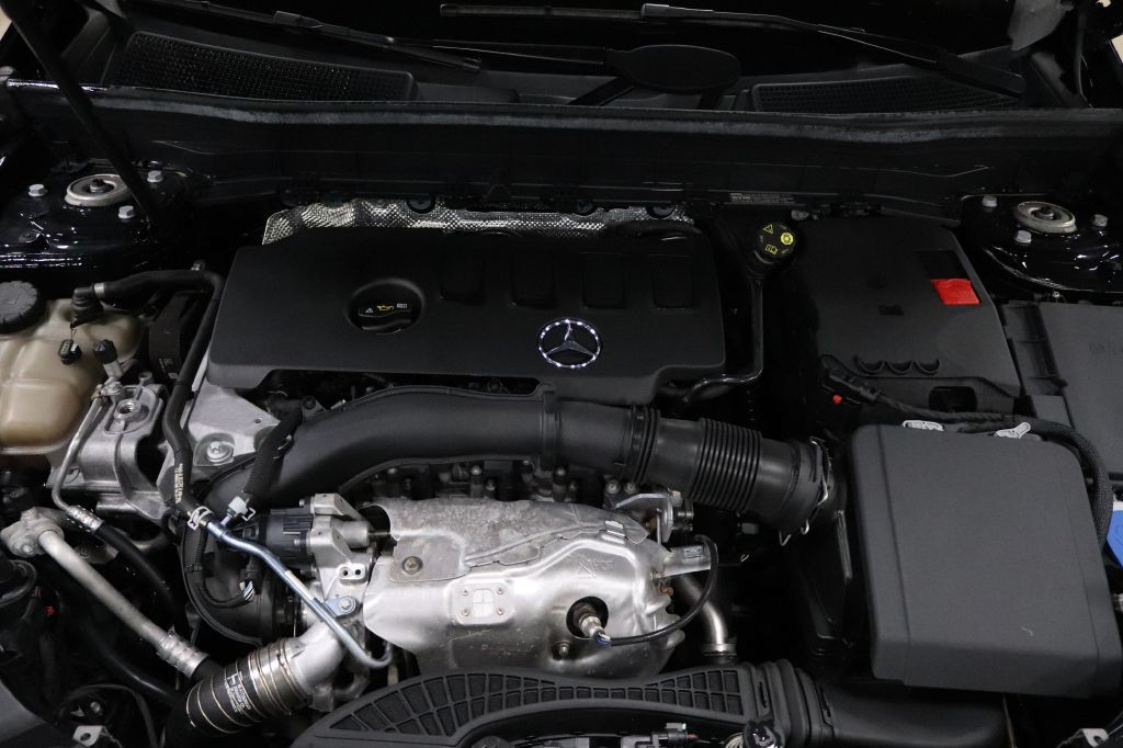 2021 Mercedes-Benz GLB Image 27