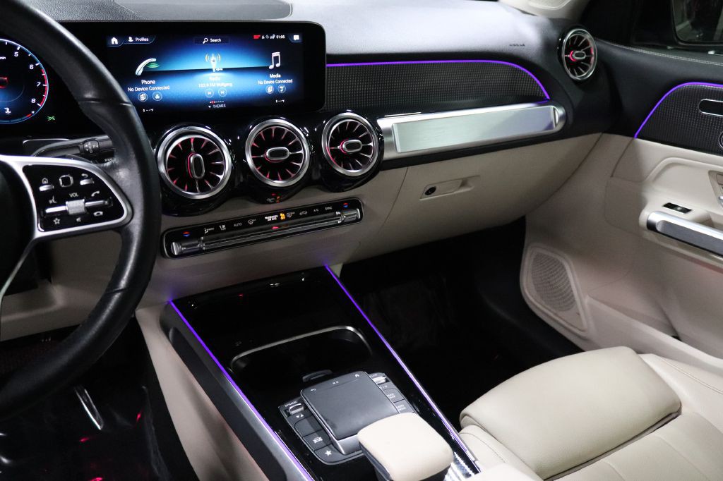 2021 Mercedes-Benz GLB Image 31