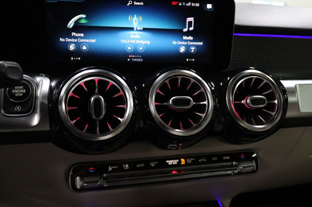 2021 Mercedes-Benz GLB Image 33