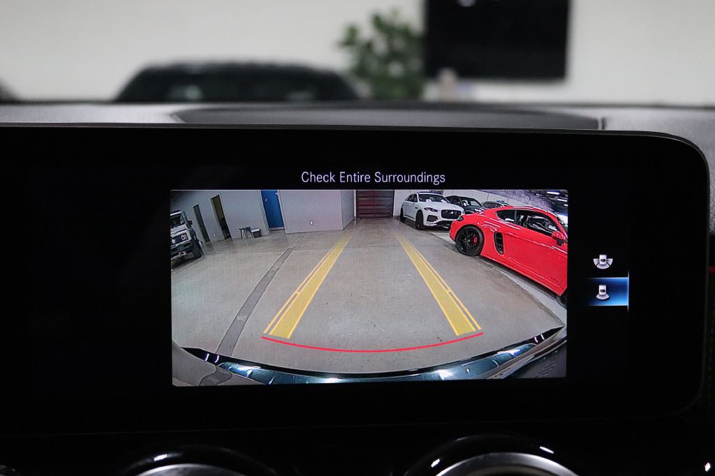 2021 Mercedes-Benz GLB Image 35