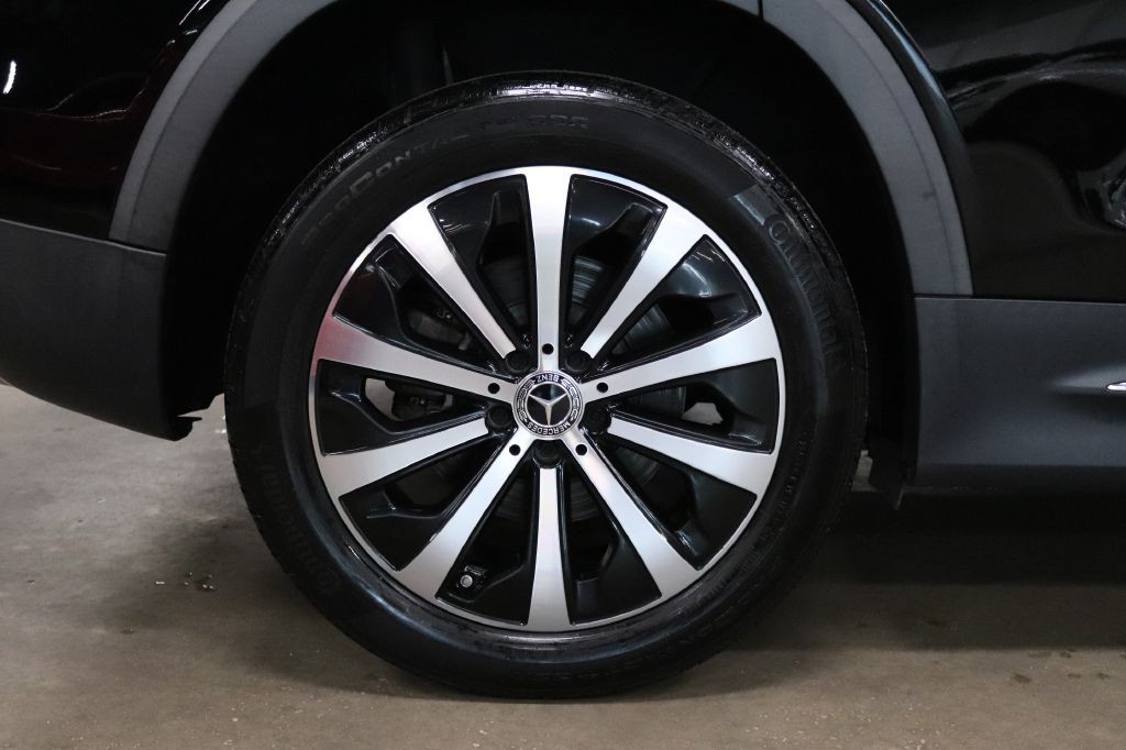 2021 Mercedes-Benz GLB Image 40