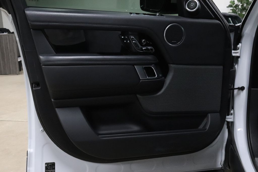 2019 Land Rover Range Rover Image 9