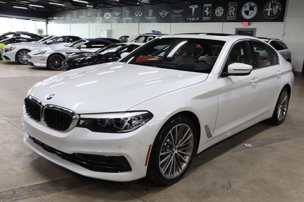 2019 BMW 5 Series Image 1