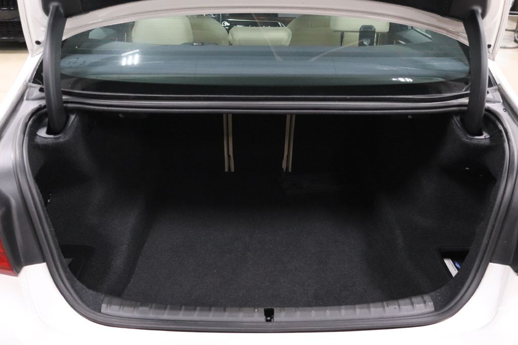 2019 BMW 5 Series Image 5