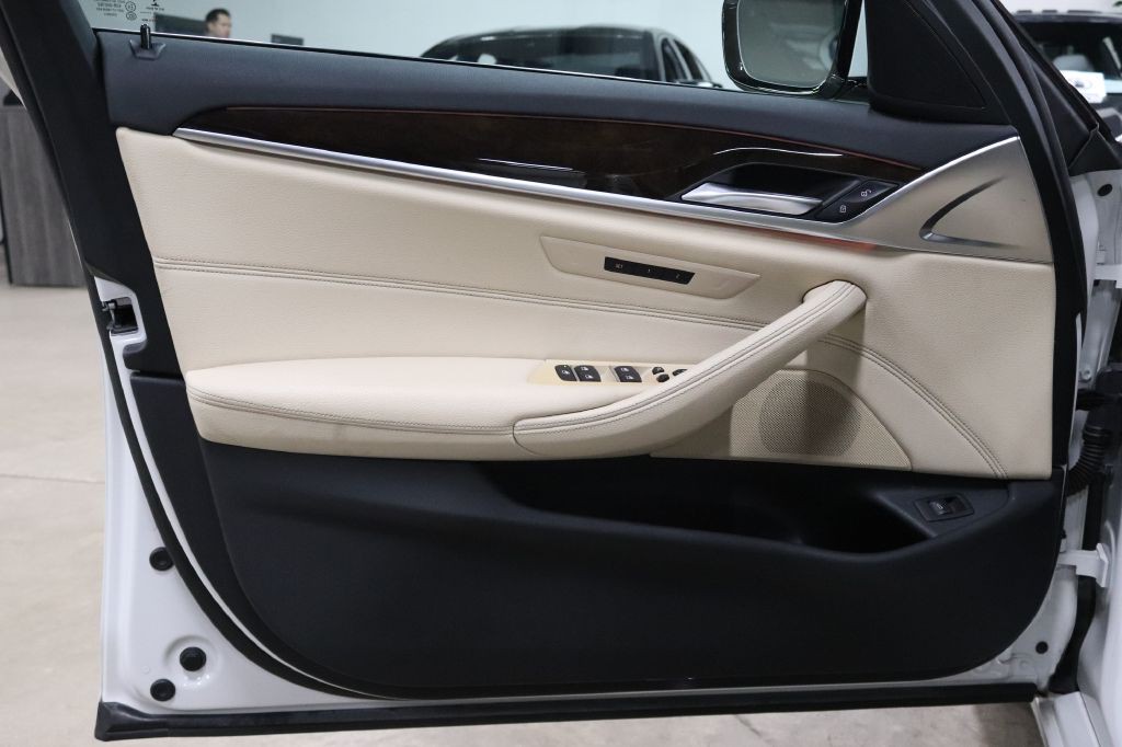 2019 BMW 5 Series Image 10