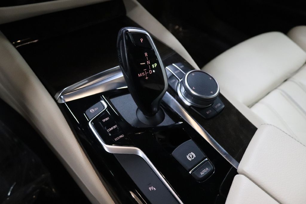 2019 BMW 5 Series Image 31