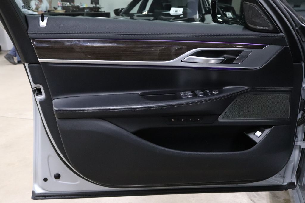 2020 BMW 7 Series Image 10