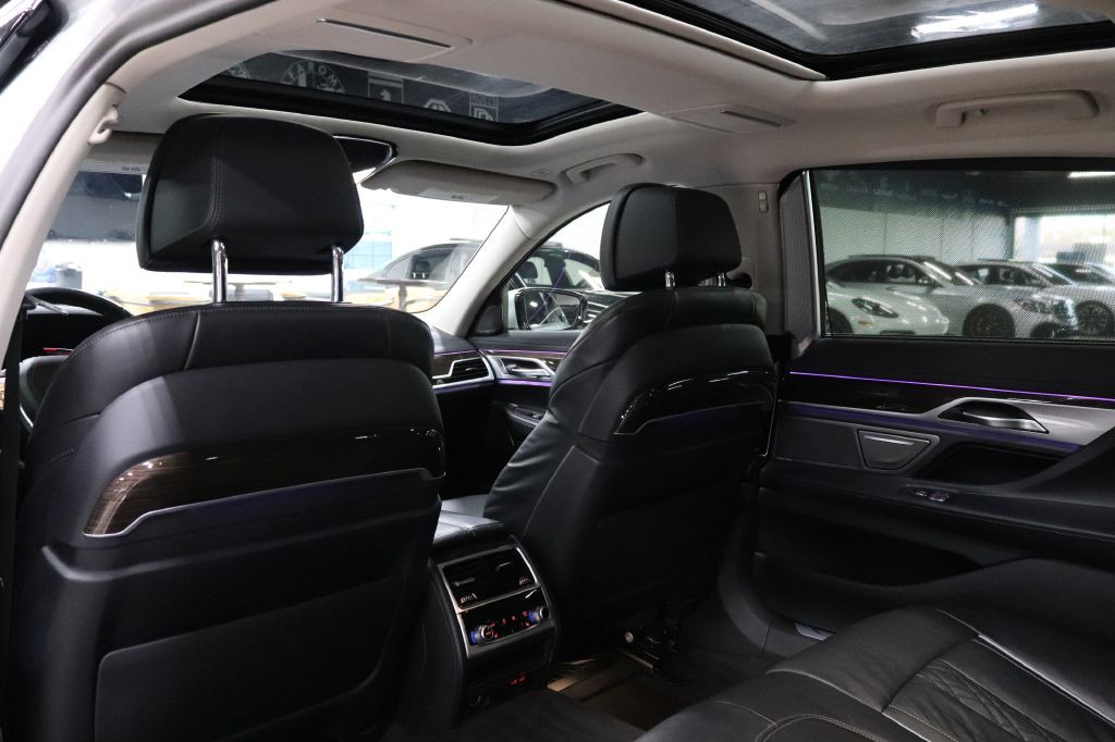 2020 BMW 7 Series Image 17