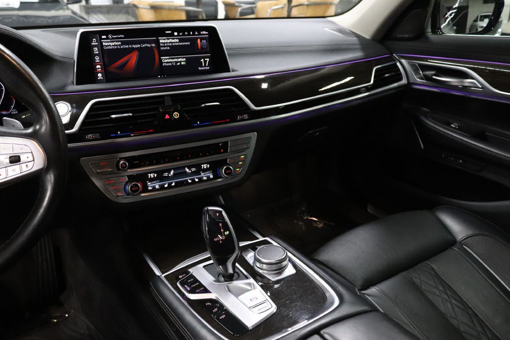 2020 BMW 7 Series Image 30