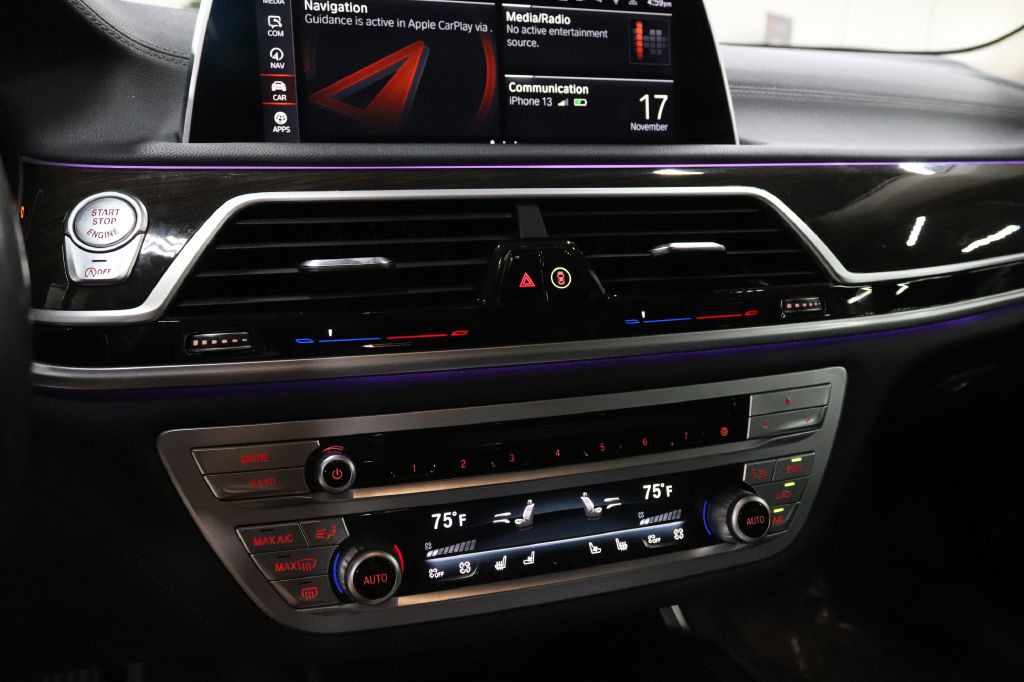 2020 BMW 7 Series Image 32