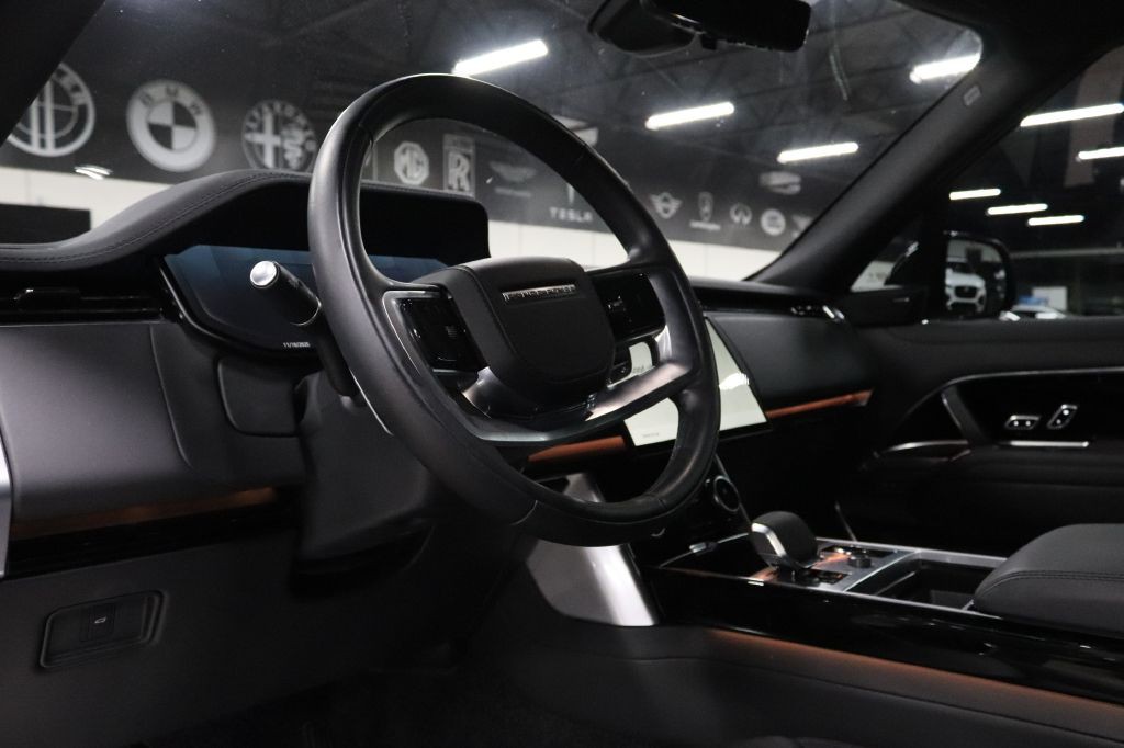 2023 Land Rover Range Rover Image 10