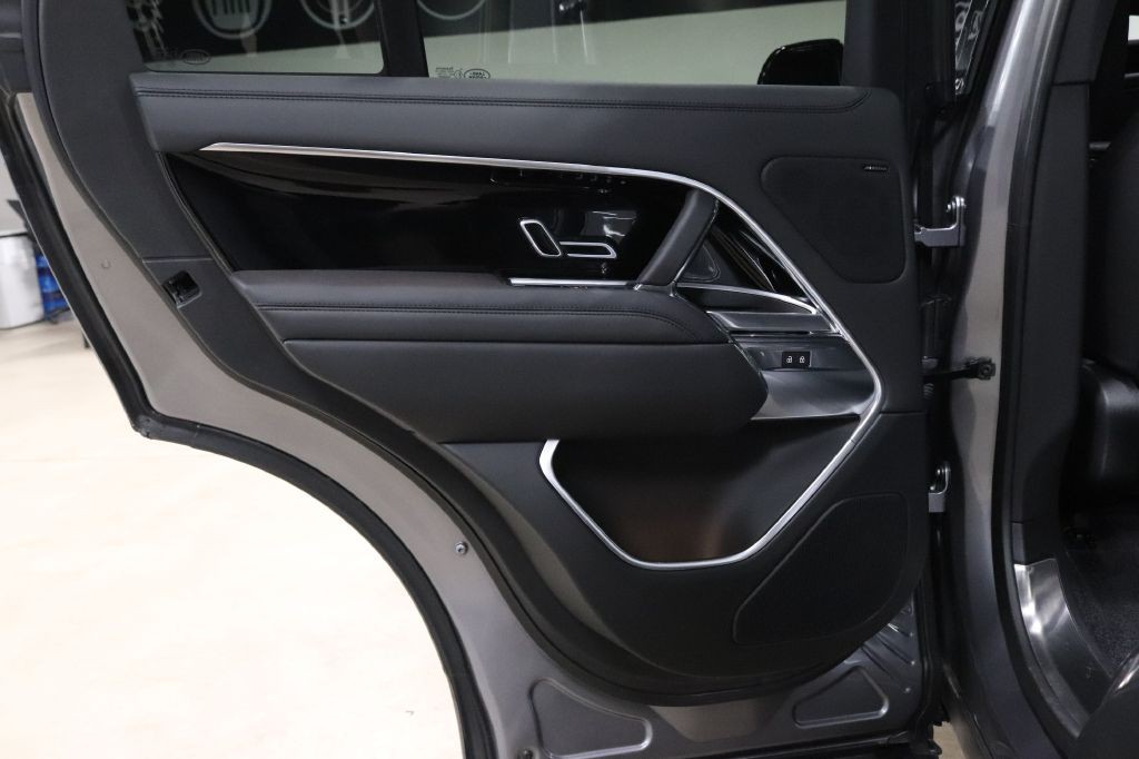 2023 Land Rover Range Rover Image 21