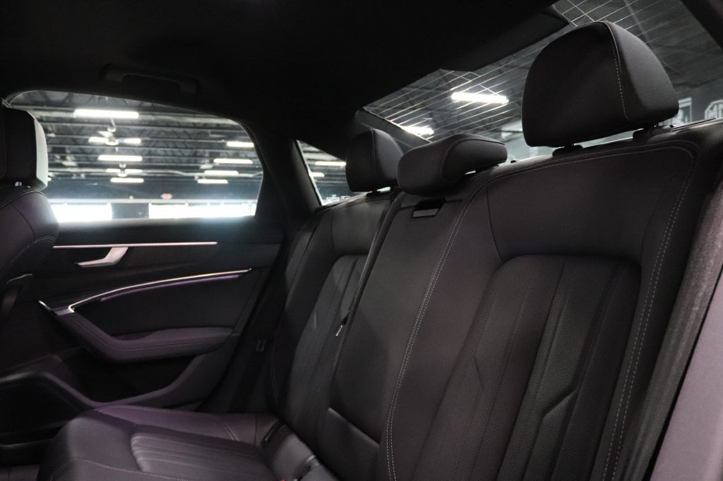 2021 Audi A6 Image 23