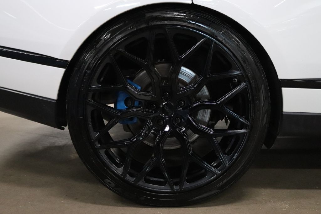 2018 Land Rover Range Rover Image 40