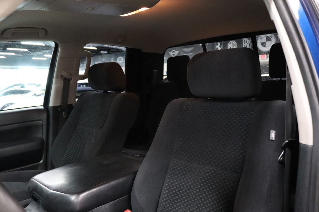 2012 Toyota Tundra Image 11