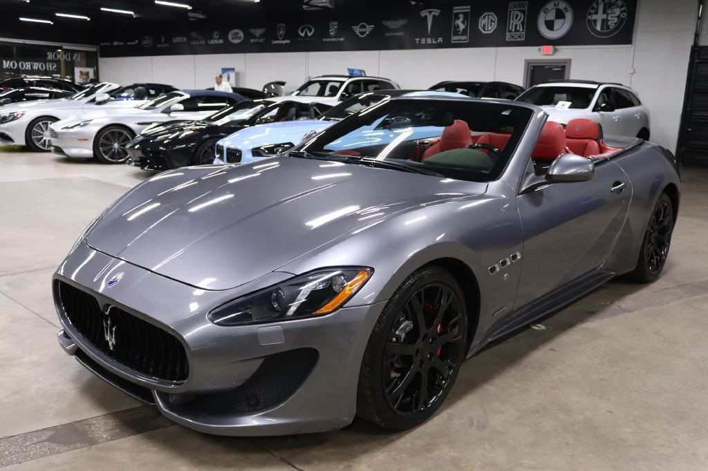 2016 Maserati GranTurismo Image 2