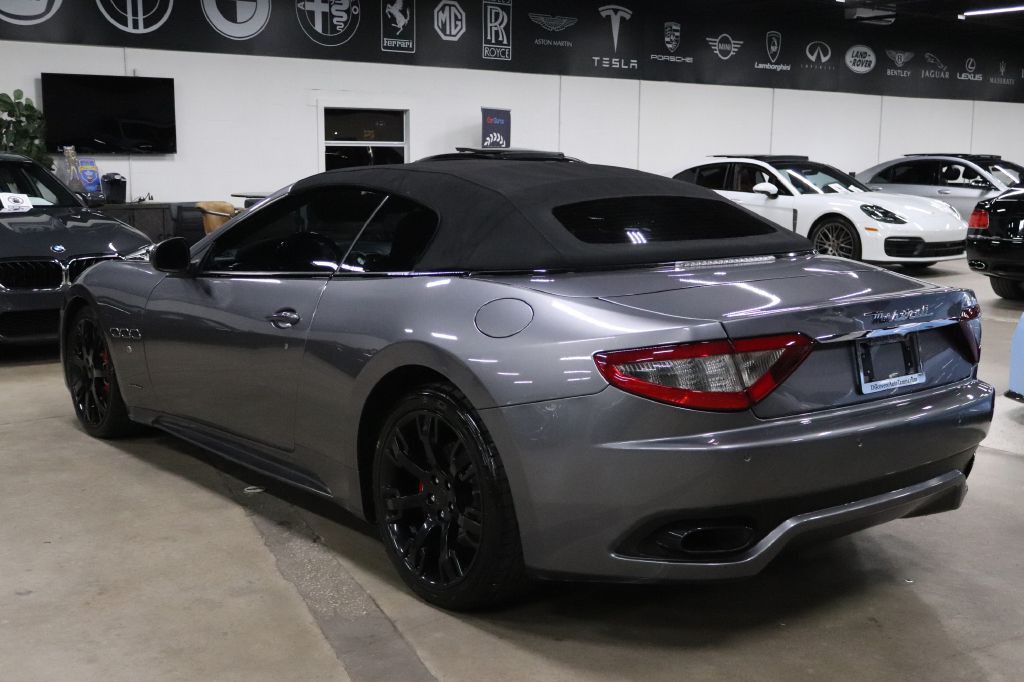 2016 Maserati GranTurismo Image 5