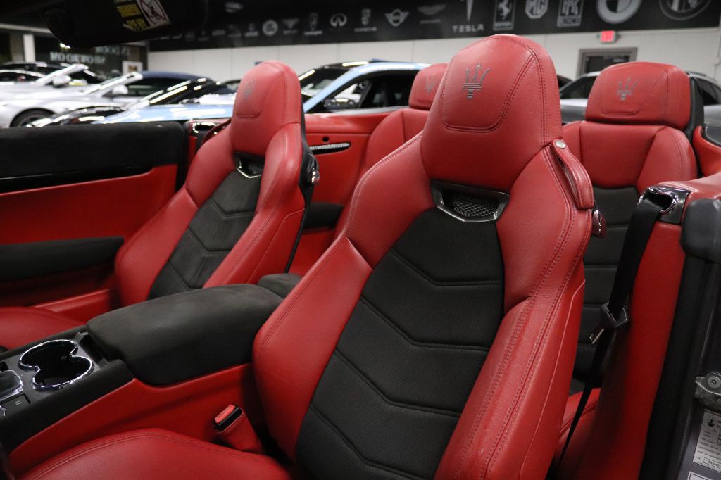 2016 Maserati GranTurismo Image 18