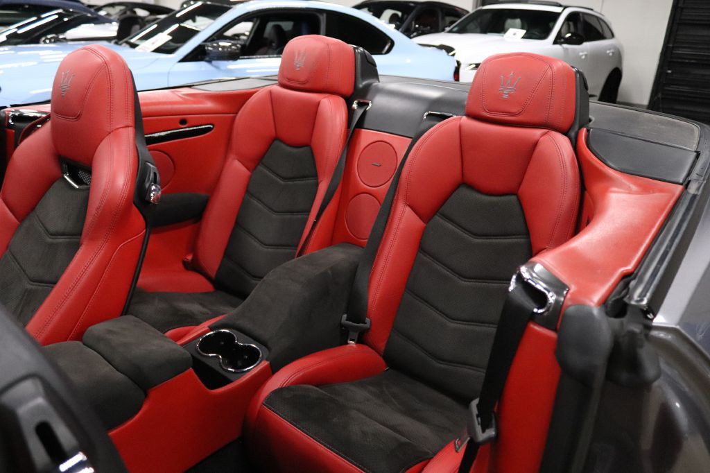 2016 Maserati GranTurismo Image 20