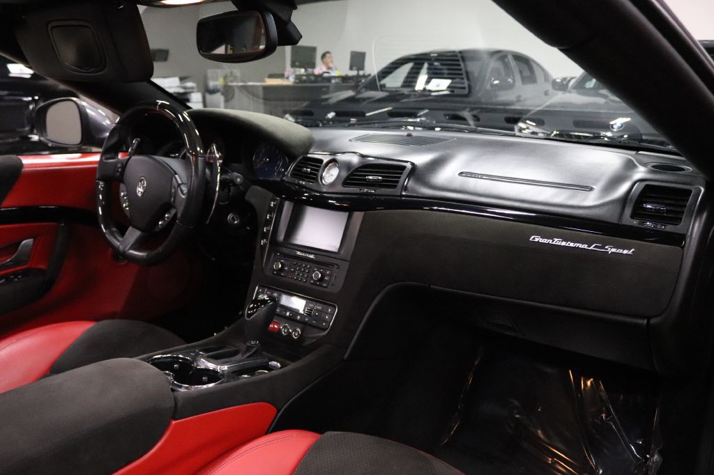 2016 Maserati GranTurismo Image 25