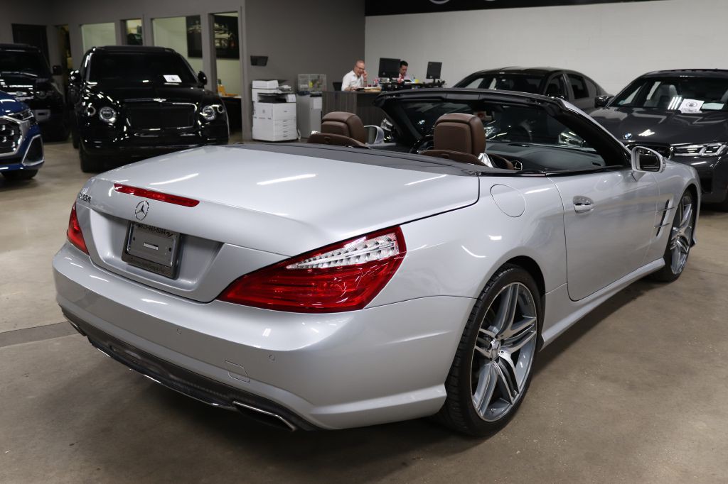 2013 Mercedes-Benz SL-Class Image 10