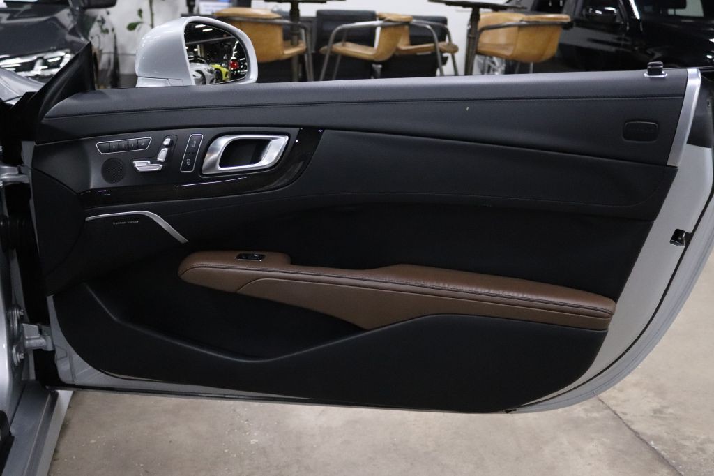 2013 Mercedes-Benz SL-Class Image 21
