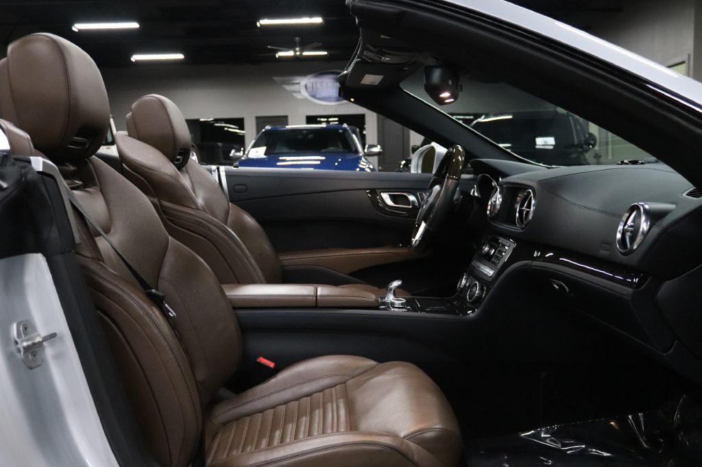 2013 Mercedes-Benz SL-Class Image 22