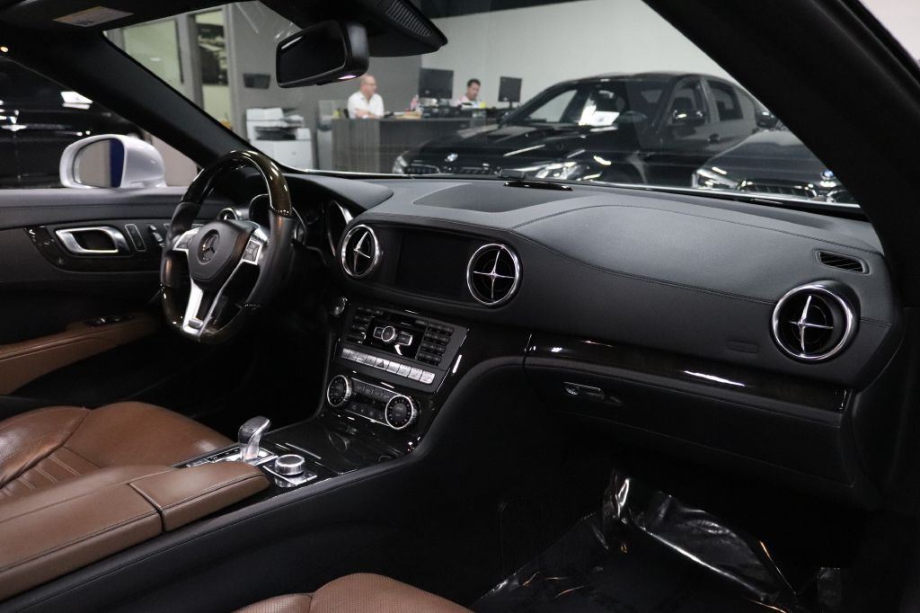 2013 Mercedes-Benz SL-Class Image 24