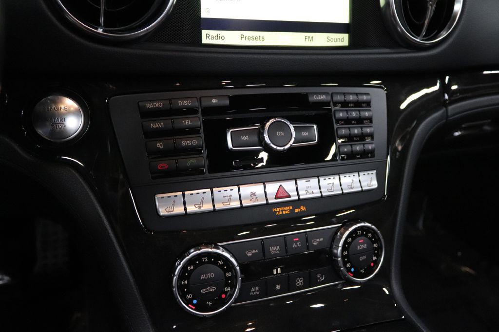 2013 Mercedes-Benz SL-Class Image 31