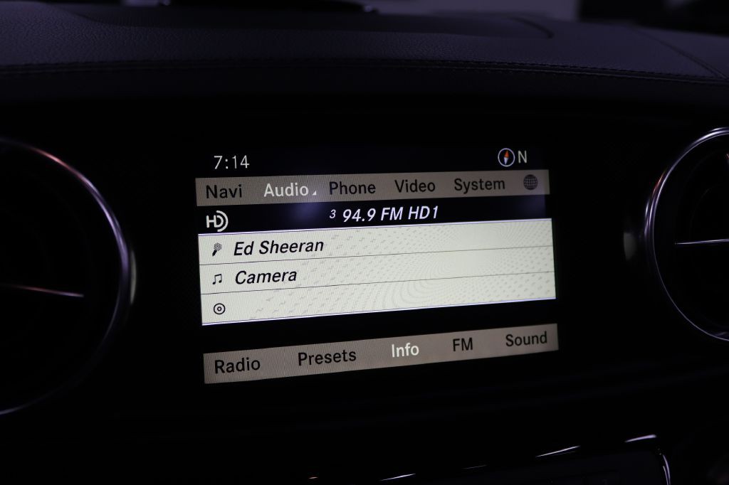 2013 Mercedes-Benz SL-Class Image 32