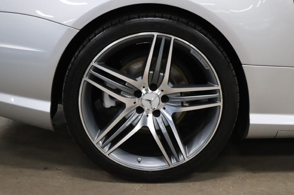 2013 Mercedes-Benz SL-Class Image 39