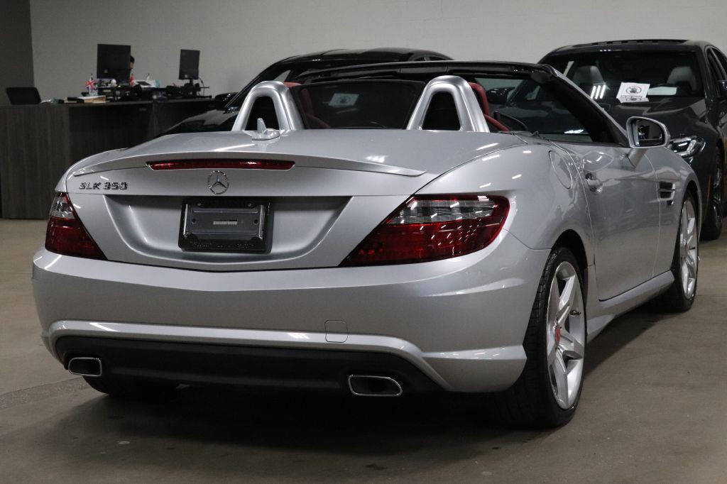 2016 Mercedes-Benz SLK-Class Image 13