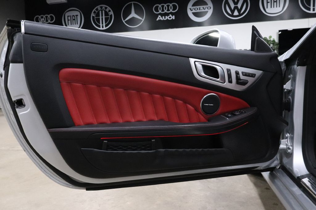 2016 Mercedes-Benz SLK-Class Image 17