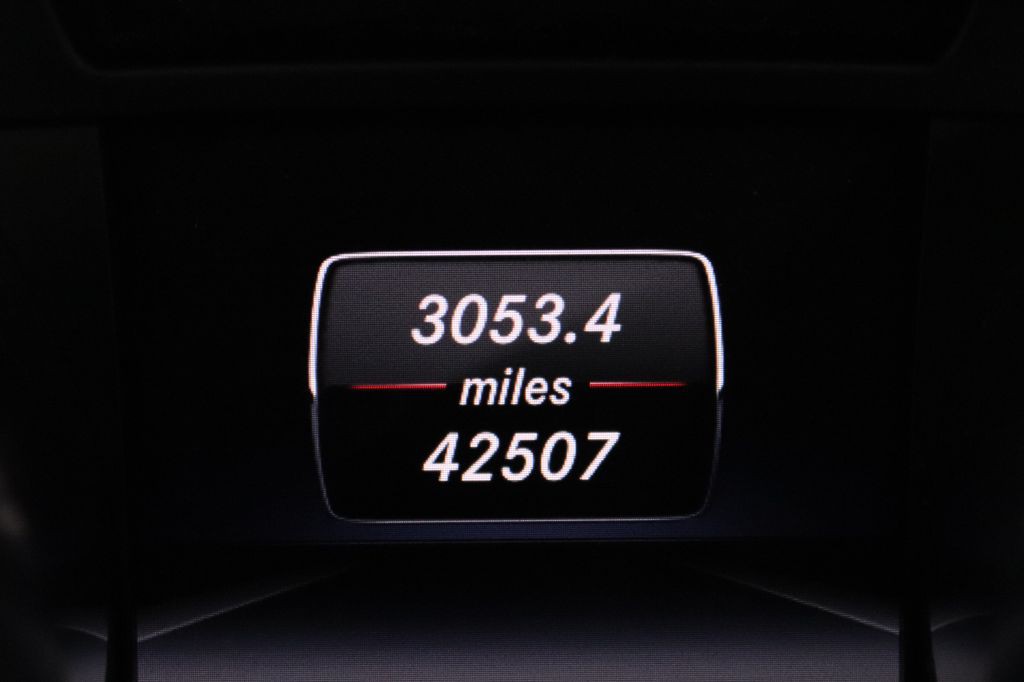 2016 Mercedes-Benz SLK-Class Image 28