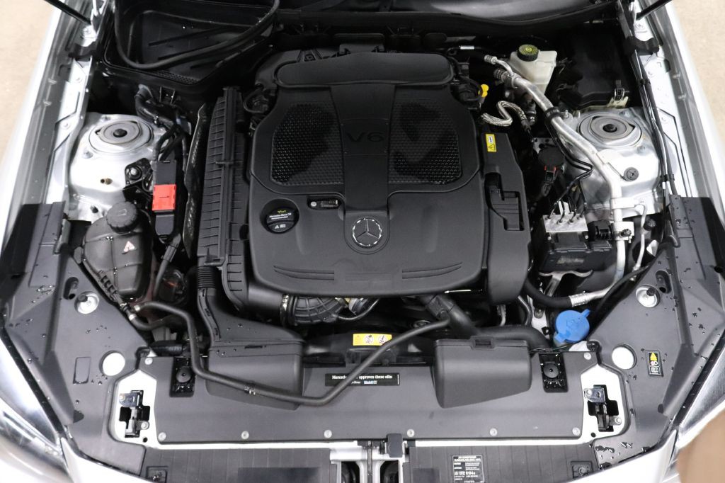 2016 Mercedes-Benz SLK-Class Image 32