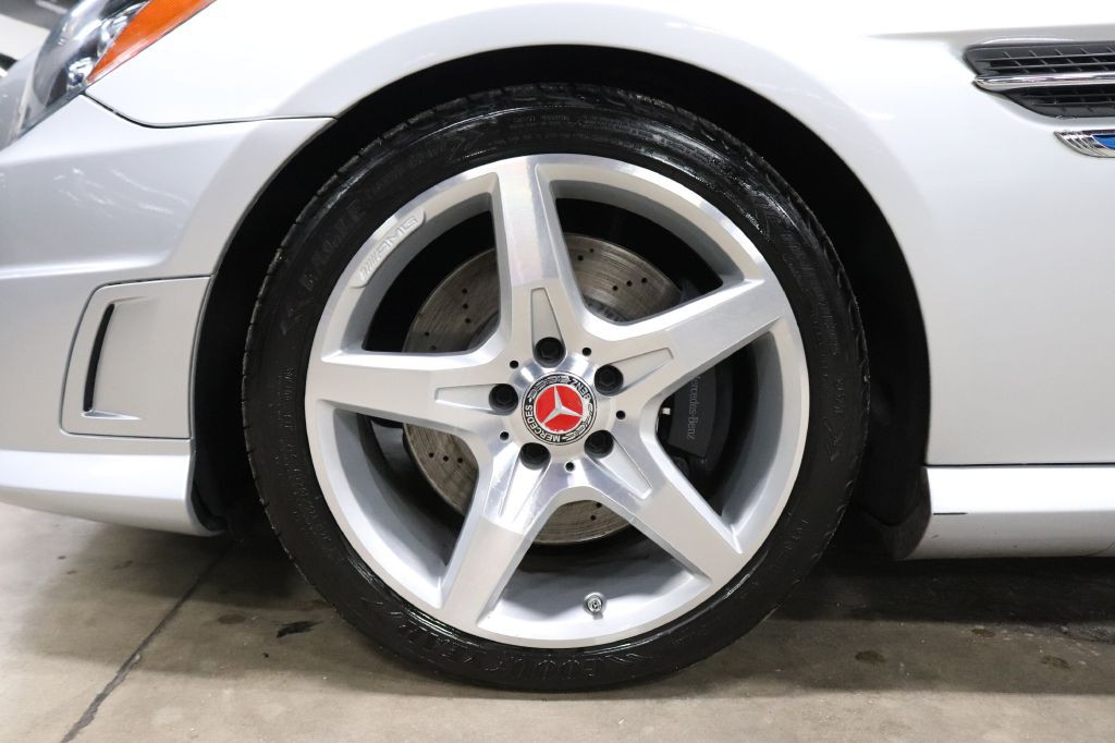 2016 Mercedes-Benz SLK-Class Image 33