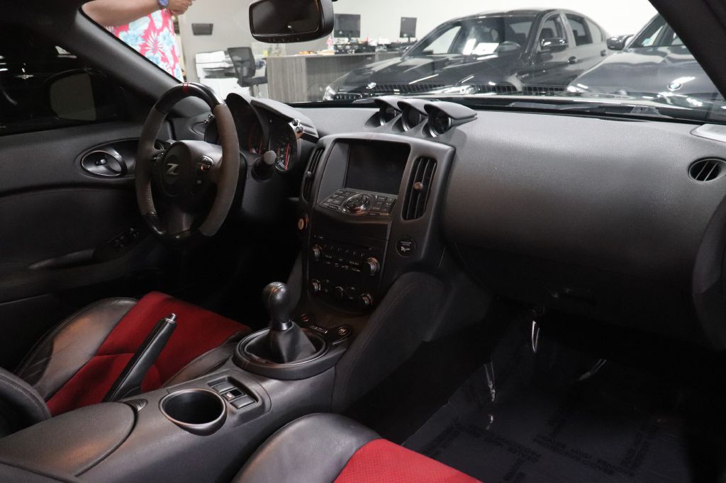 2020 Nissan 370Z Image 26
