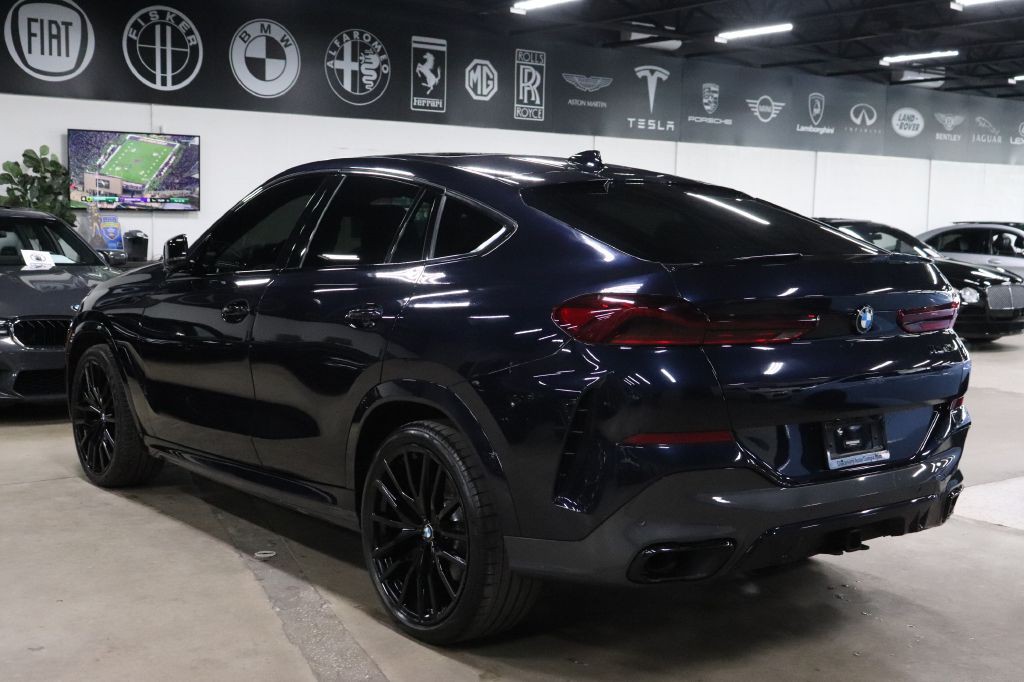 2022 BMW X6 Image 3