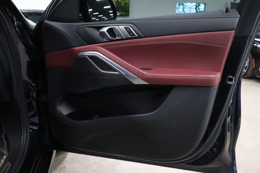 2022 BMW X6 Image 22